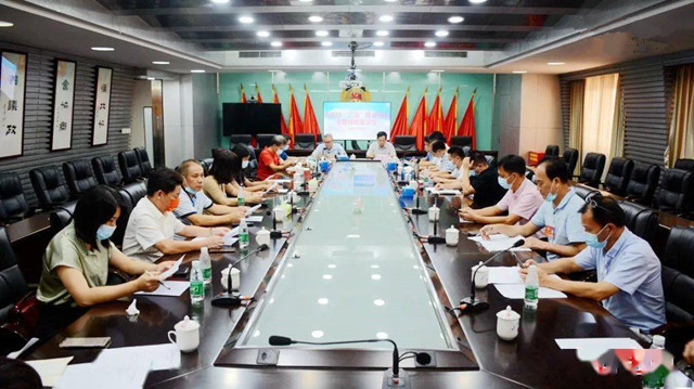 電白區(qū)政協(xié)委員調(diào)研圖書館、綜合檔案館和規(guī)劃展覽館設(shè)計(jì)建設(shè)情況