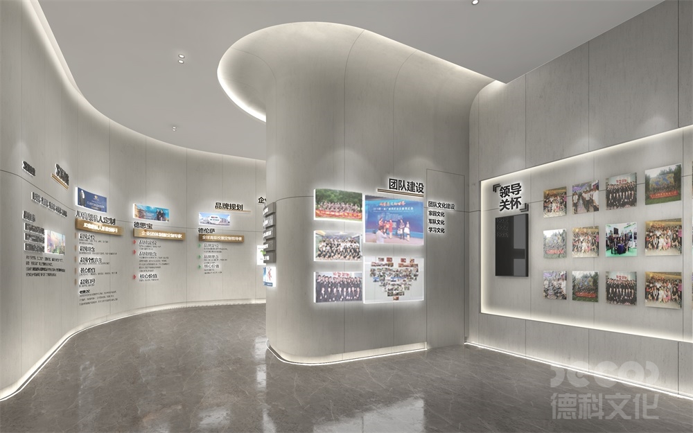 在服飾展館設(shè)計中如何合理安排展示道具和模特