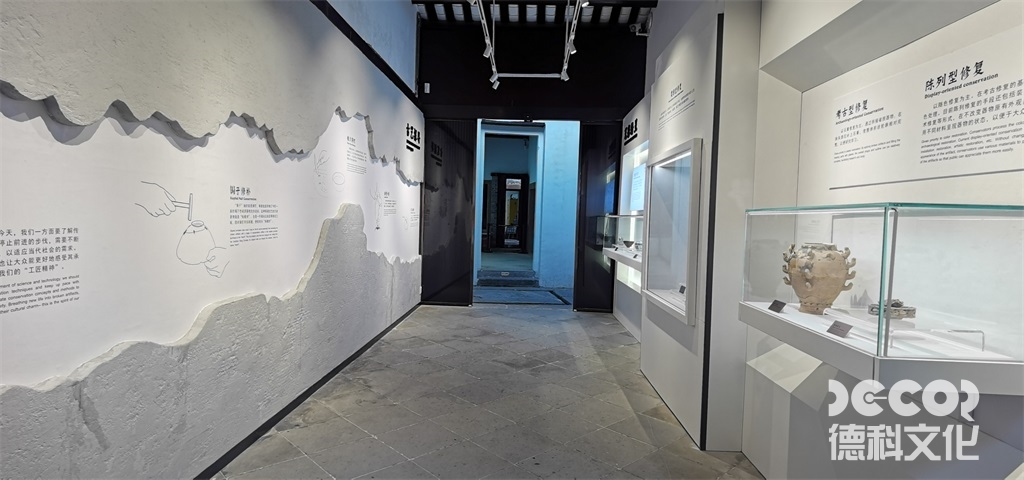 商業(yè)展館裝修中，如何合理規(guī)劃展示設(shè)備和展示區(qū)域？